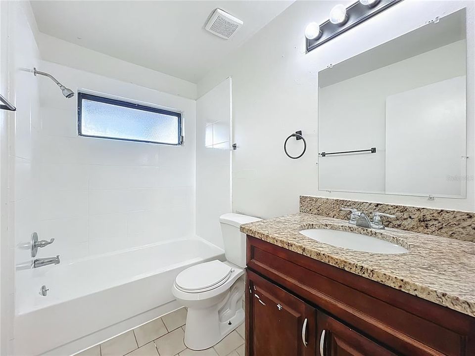 На продажу: $340,000 (3 спален, 2 ванн, 1694 Квадратных фут)