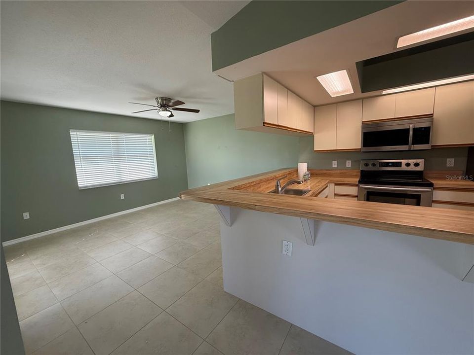 出租: $2,050 (3 贝兹, 2 浴室, 1622 平方英尺)