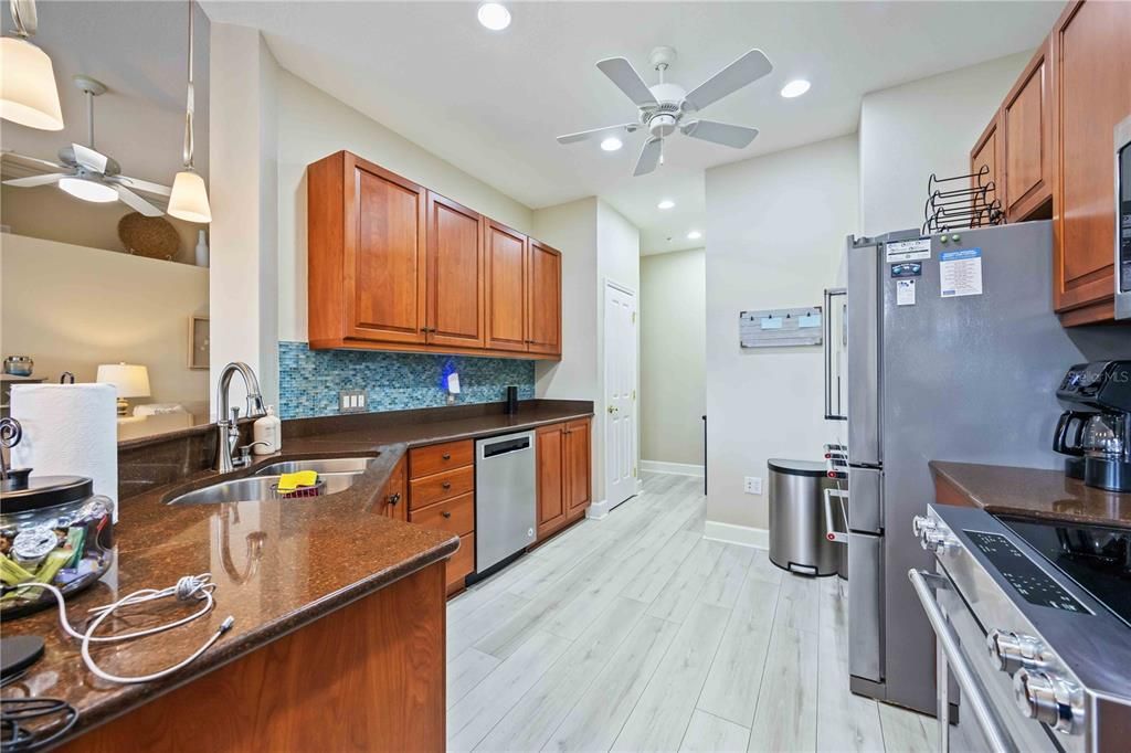 For Rent: $4,200 (3 beds, 2 baths, 1969 Square Feet)