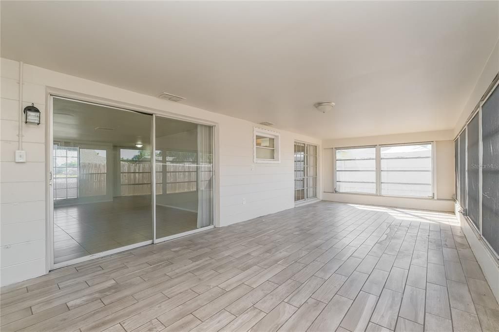 Activo con contrato: $1,735 (2 camas, 2 baños, 1698 Pies cuadrados)