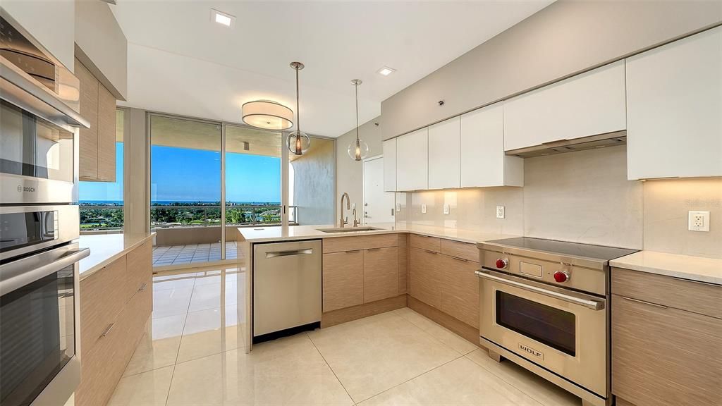 待售: $1,995,000 (3 贝兹, 3 浴室, 2550 平方英尺)