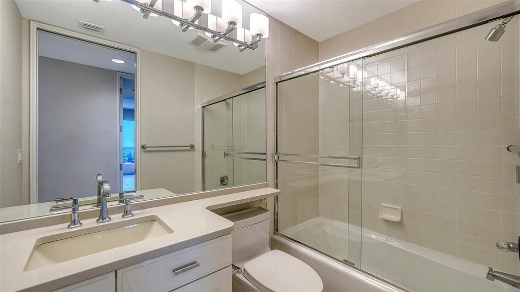 待售: $1,995,000 (3 贝兹, 3 浴室, 2550 平方英尺)