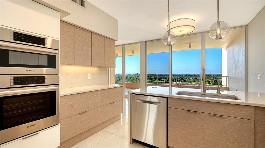 待售: $1,995,000 (3 贝兹, 3 浴室, 2550 平方英尺)