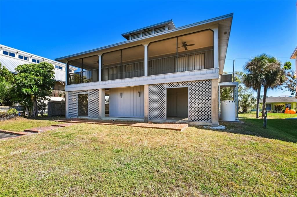 Active With Contract: $475,000 (2 beds, 2 baths, 1618 Square Feet)