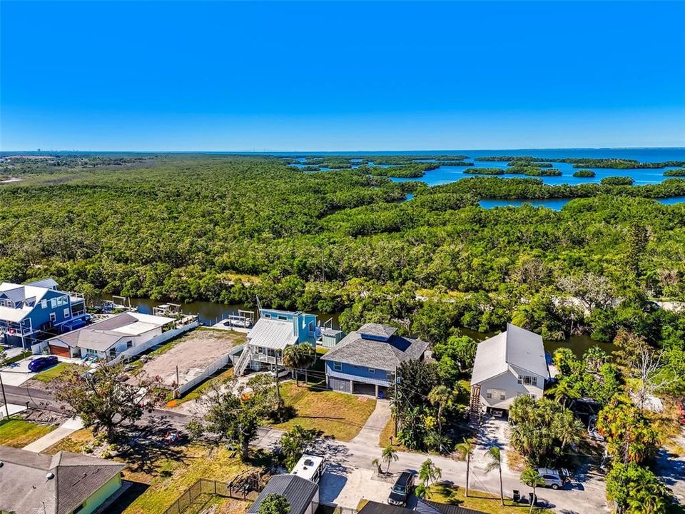 Active With Contract: $475,000 (2 beds, 2 baths, 1618 Square Feet)