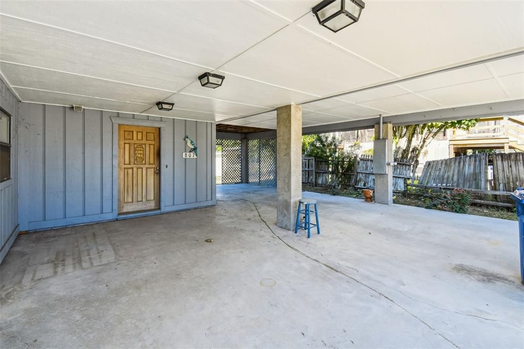 Active With Contract: $475,000 (2 beds, 2 baths, 1618 Square Feet)