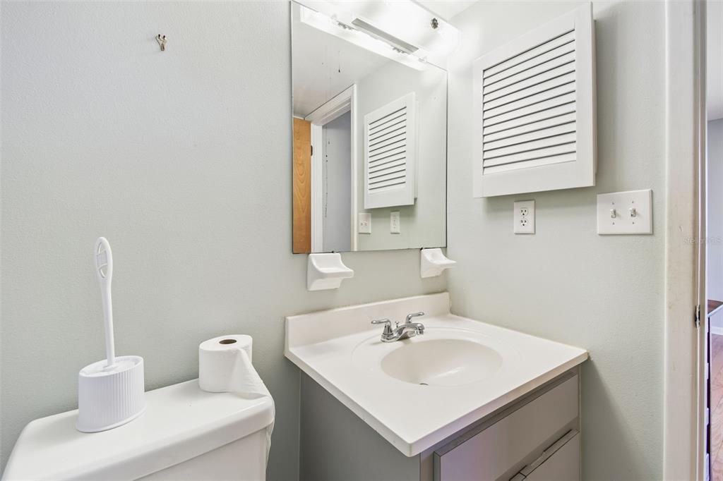 Active With Contract: $475,000 (2 beds, 2 baths, 1618 Square Feet)