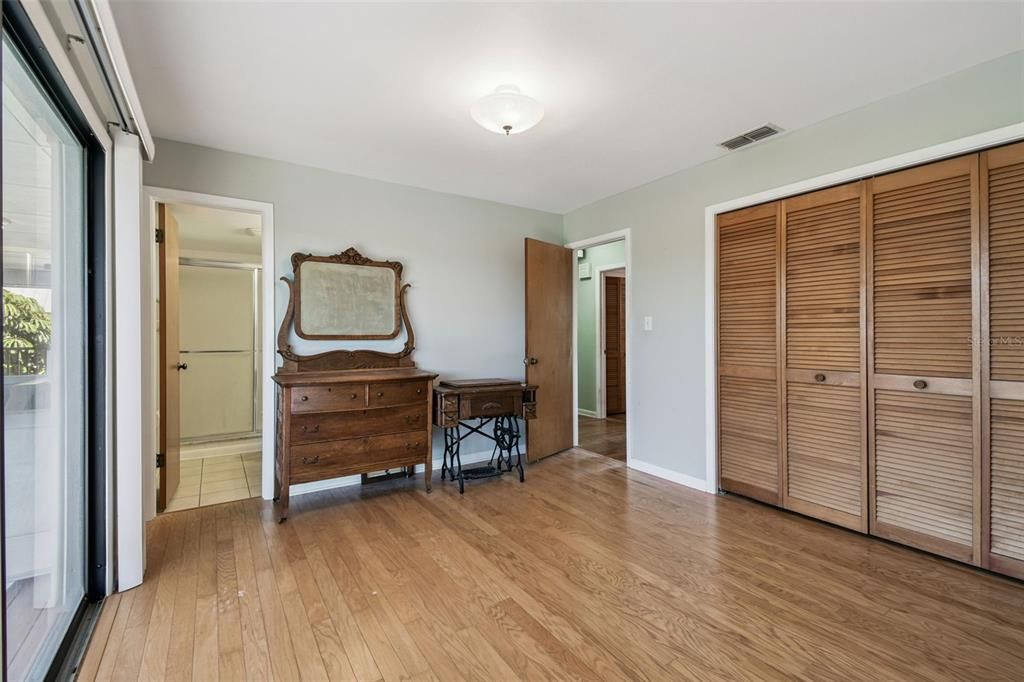 Active With Contract: $475,000 (2 beds, 2 baths, 1618 Square Feet)