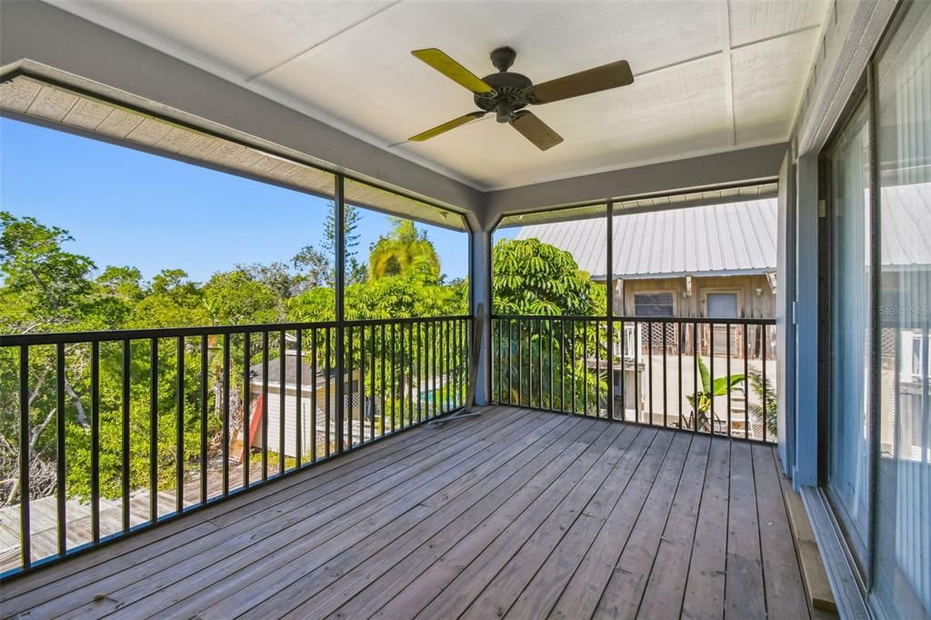 Active With Contract: $475,000 (2 beds, 2 baths, 1618 Square Feet)