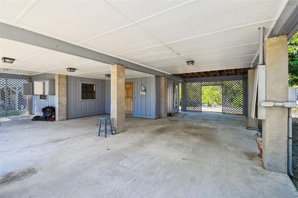 Active With Contract: $475,000 (2 beds, 2 baths, 1618 Square Feet)