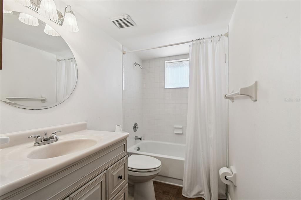Active With Contract: $475,000 (2 beds, 2 baths, 1618 Square Feet)