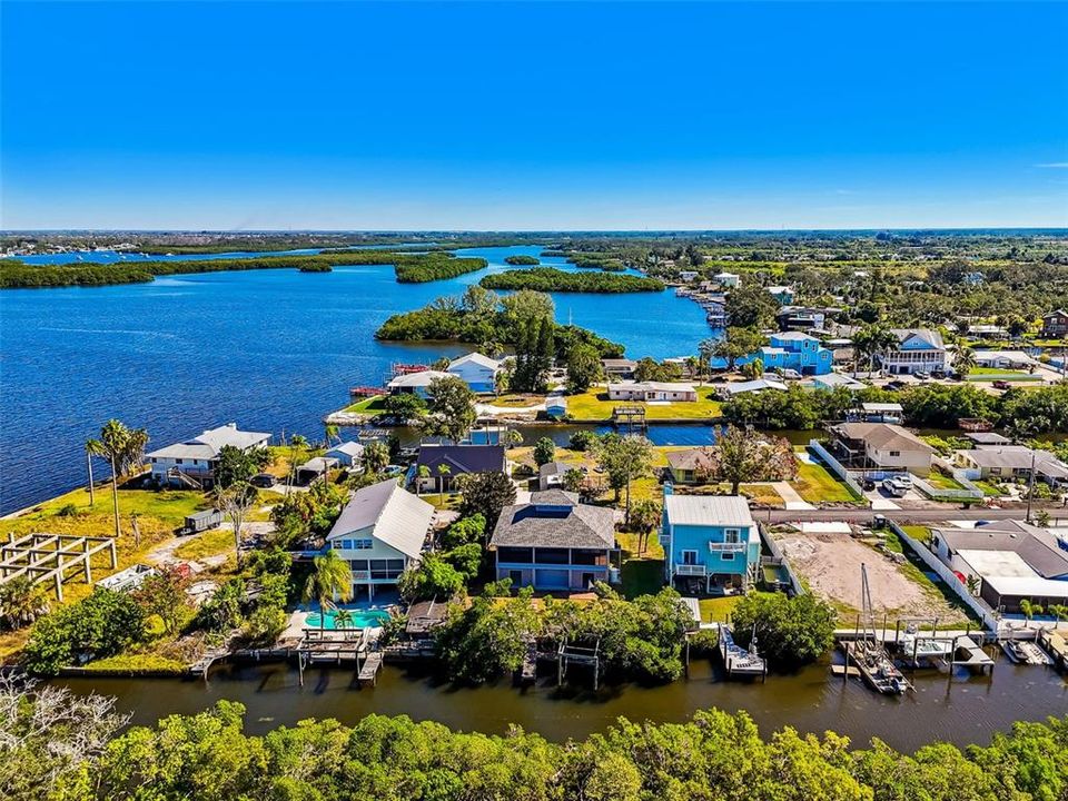 Active With Contract: $475,000 (2 beds, 2 baths, 1618 Square Feet)