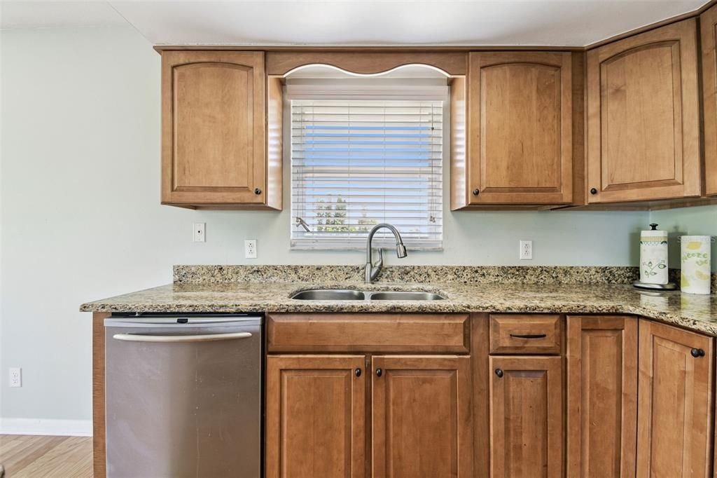 Active With Contract: $475,000 (2 beds, 2 baths, 1618 Square Feet)