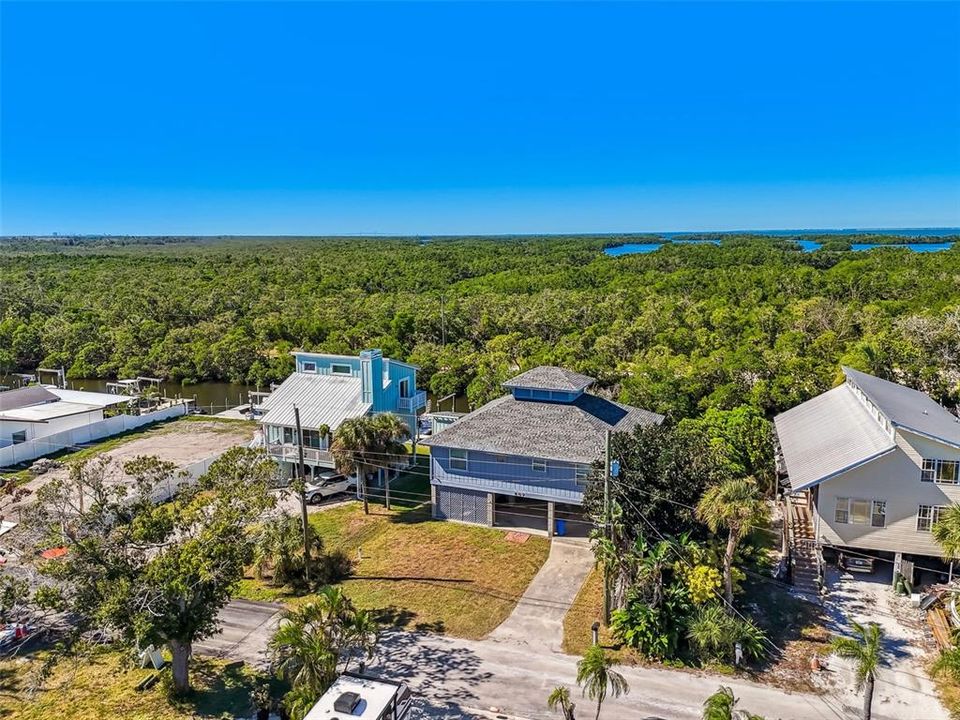 Active With Contract: $475,000 (2 beds, 2 baths, 1618 Square Feet)