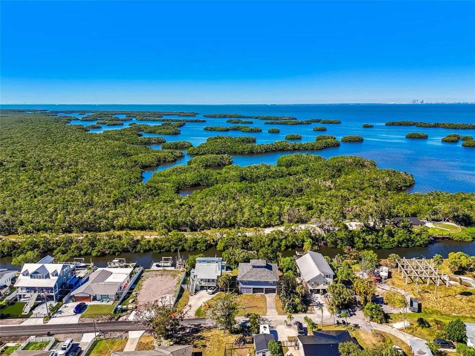 Active With Contract: $475,000 (2 beds, 2 baths, 1618 Square Feet)