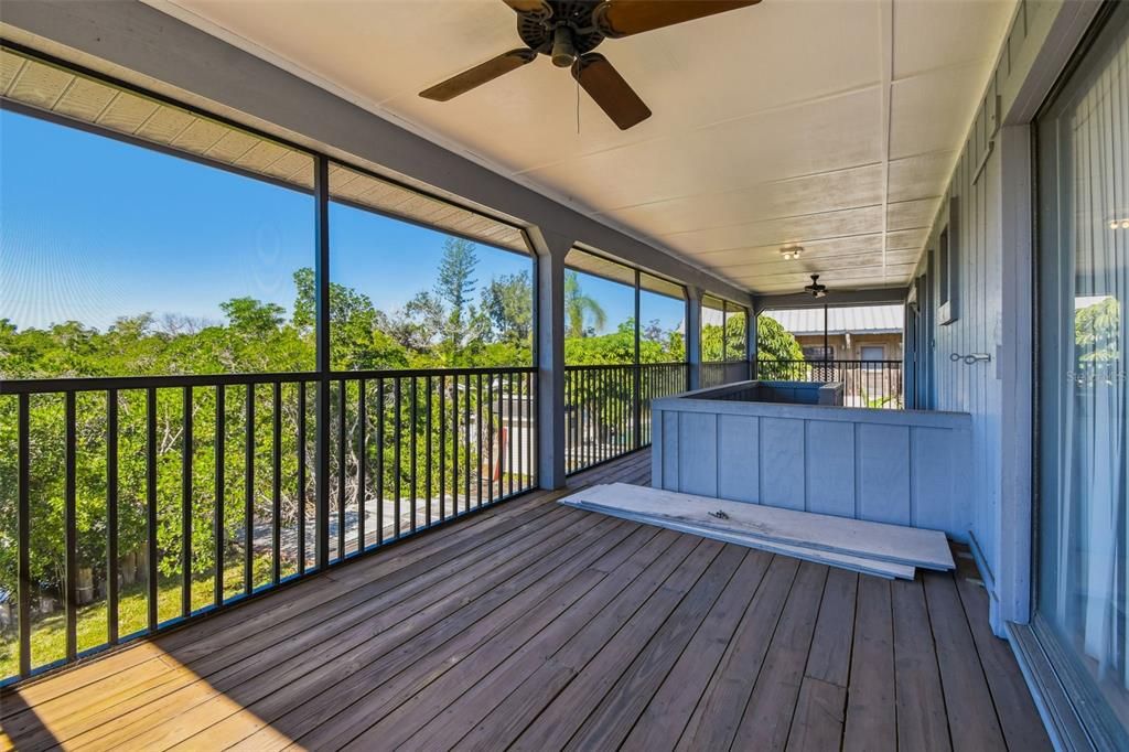 Active With Contract: $475,000 (2 beds, 2 baths, 1618 Square Feet)