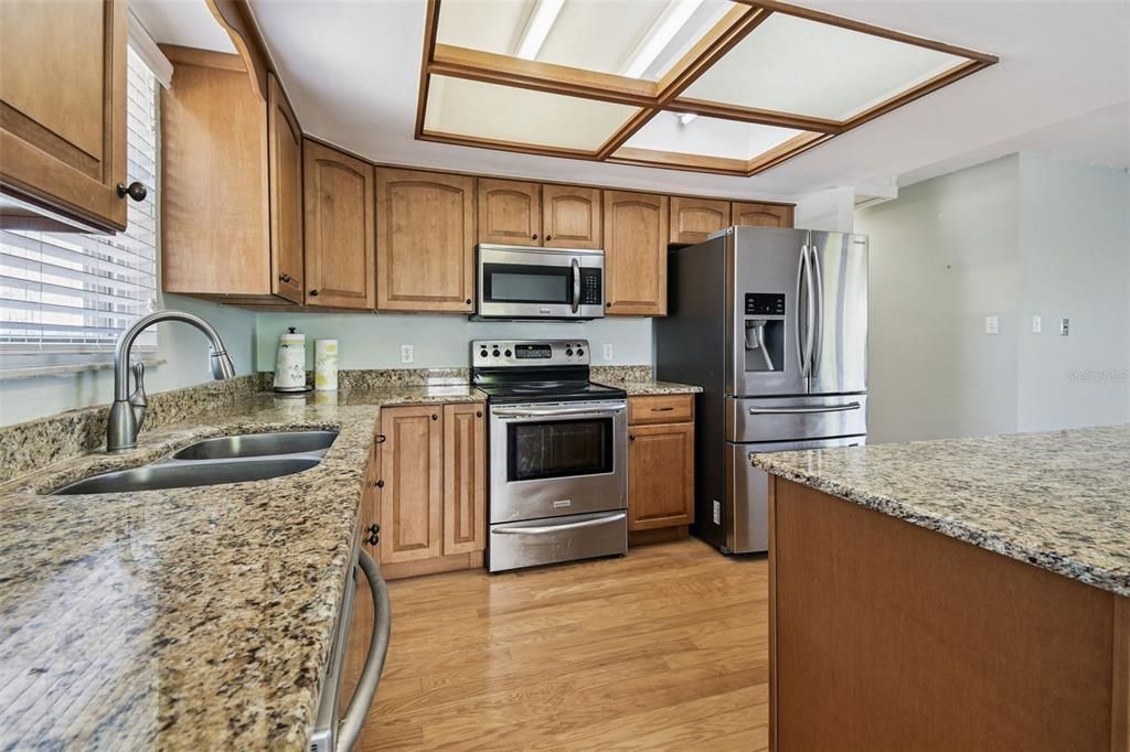 Active With Contract: $475,000 (2 beds, 2 baths, 1618 Square Feet)