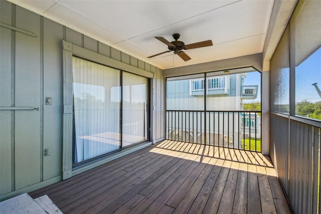 Active With Contract: $475,000 (2 beds, 2 baths, 1618 Square Feet)