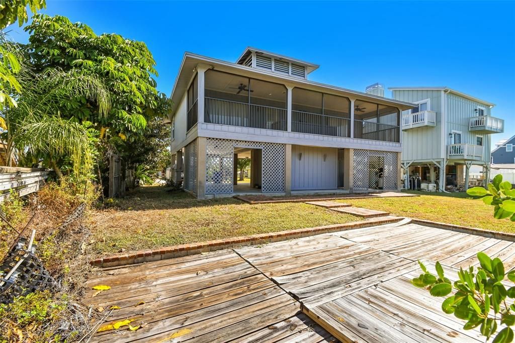 Active With Contract: $475,000 (2 beds, 2 baths, 1618 Square Feet)