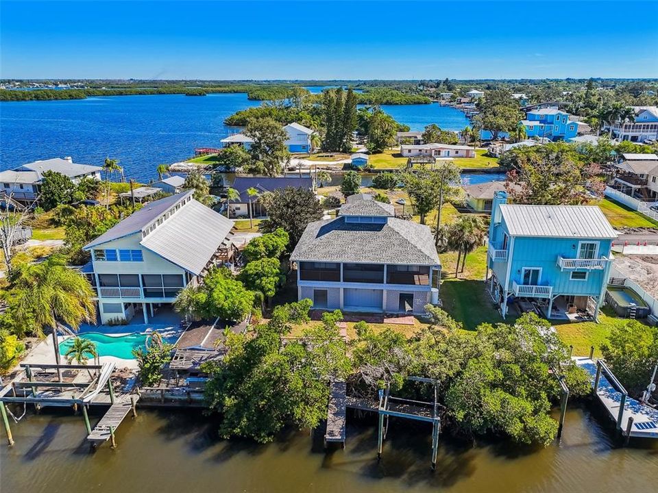 Active With Contract: $475,000 (2 beds, 2 baths, 1618 Square Feet)