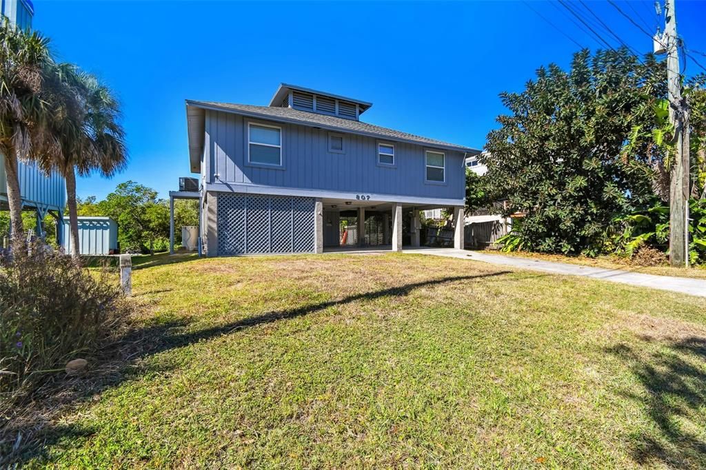 Active With Contract: $475,000 (2 beds, 2 baths, 1618 Square Feet)