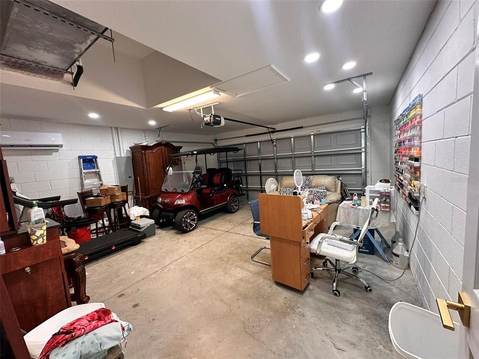 For Sale: $319,000 (4 beds, 2 baths, 1739 Square Feet)