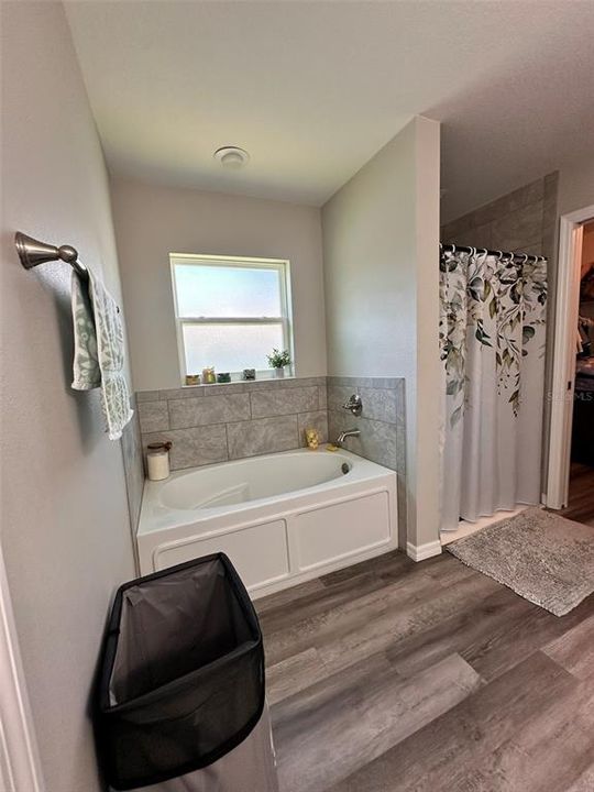 For Sale: $319,000 (4 beds, 2 baths, 1739 Square Feet)