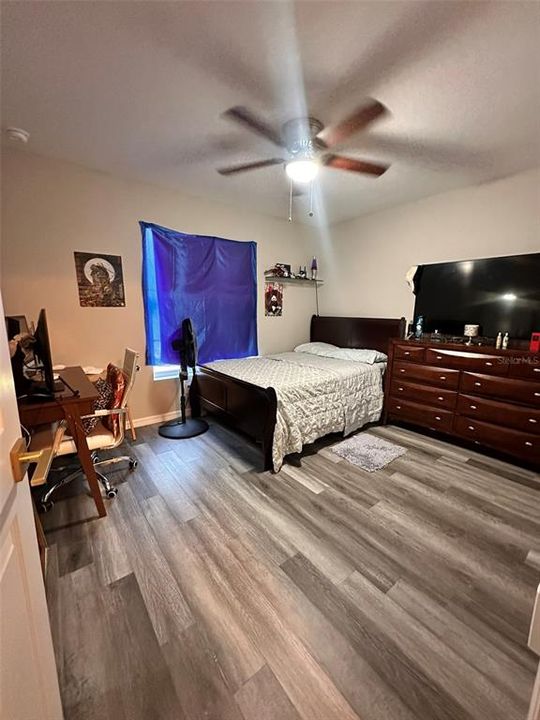 For Sale: $319,000 (4 beds, 2 baths, 1739 Square Feet)