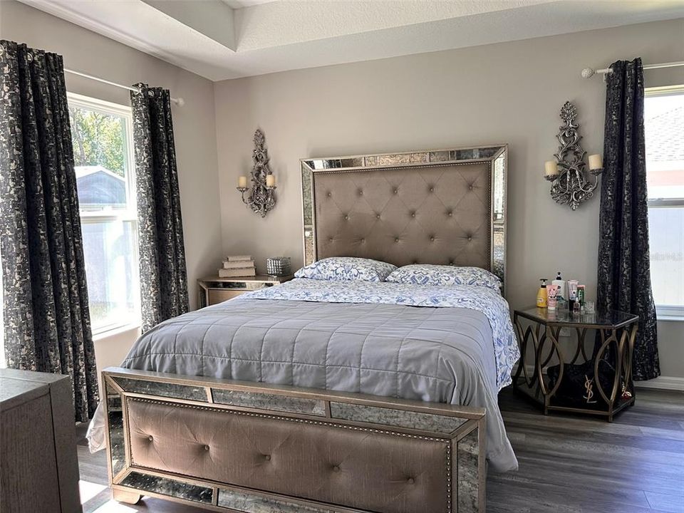 For Sale: $319,000 (4 beds, 2 baths, 1739 Square Feet)