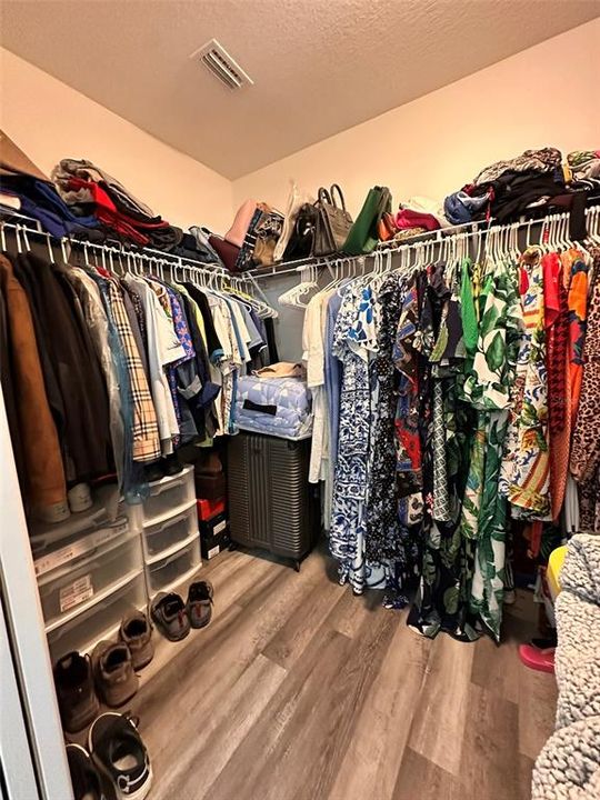 For Sale: $319,000 (4 beds, 2 baths, 1739 Square Feet)