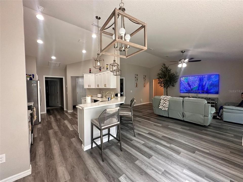 For Sale: $319,000 (4 beds, 2 baths, 1739 Square Feet)