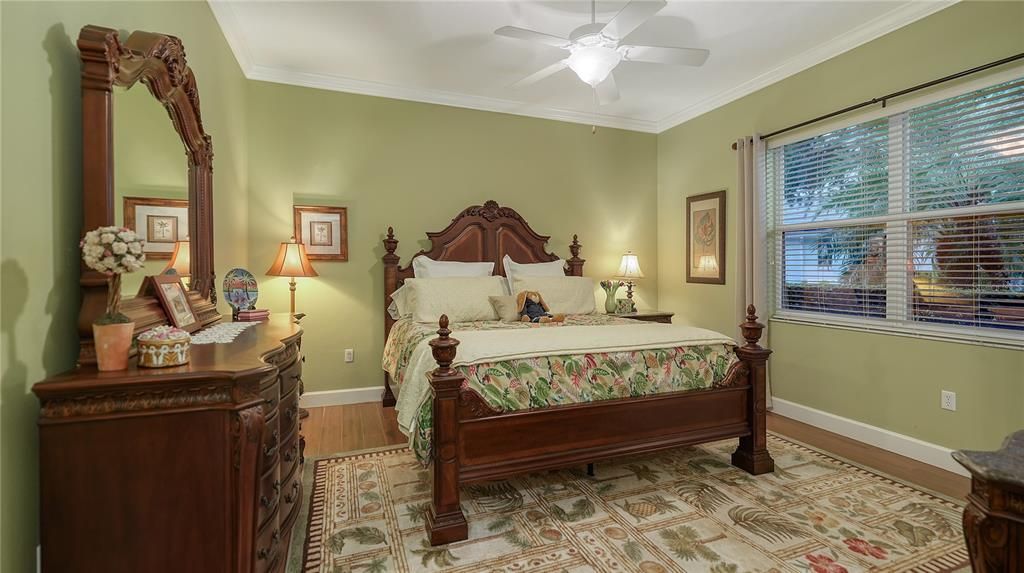 For Sale: $3,795,000 (5 beds, 4 baths, 5163 Square Feet)