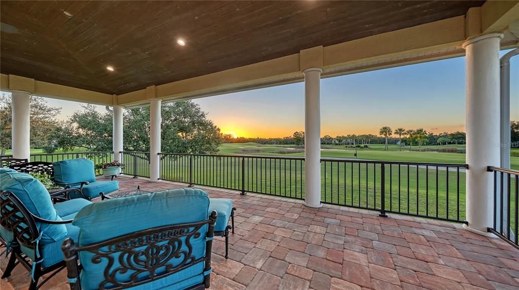 For Sale: $3,795,000 (5 beds, 4 baths, 5163 Square Feet)