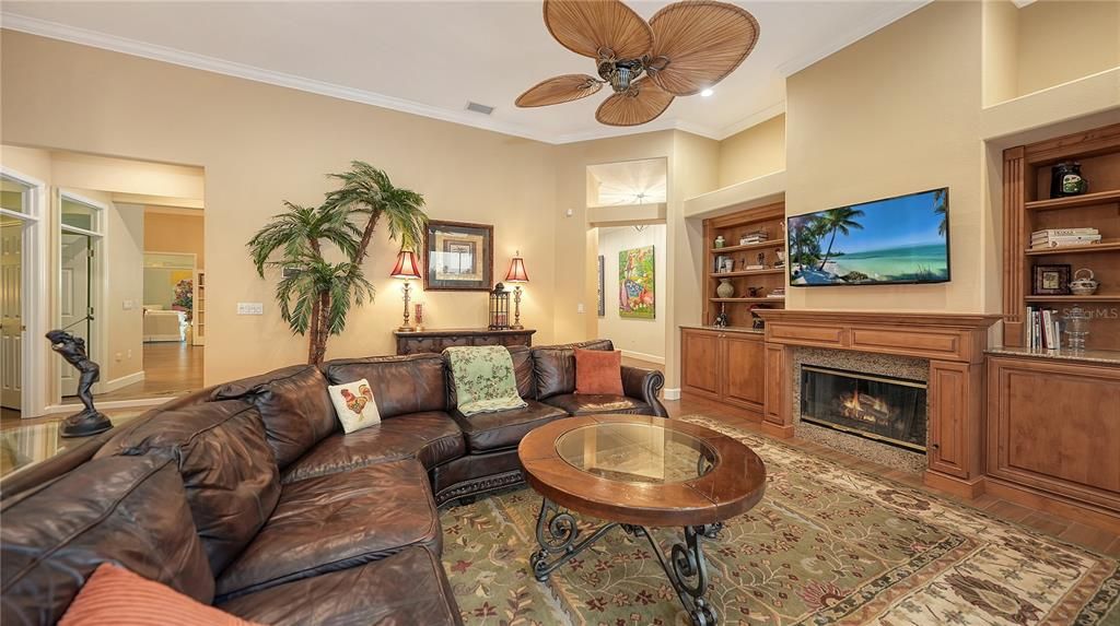 For Sale: $3,795,000 (5 beds, 4 baths, 5163 Square Feet)