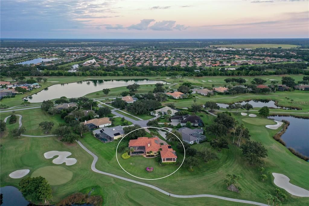 For Sale: $3,795,000 (5 beds, 4 baths, 5163 Square Feet)