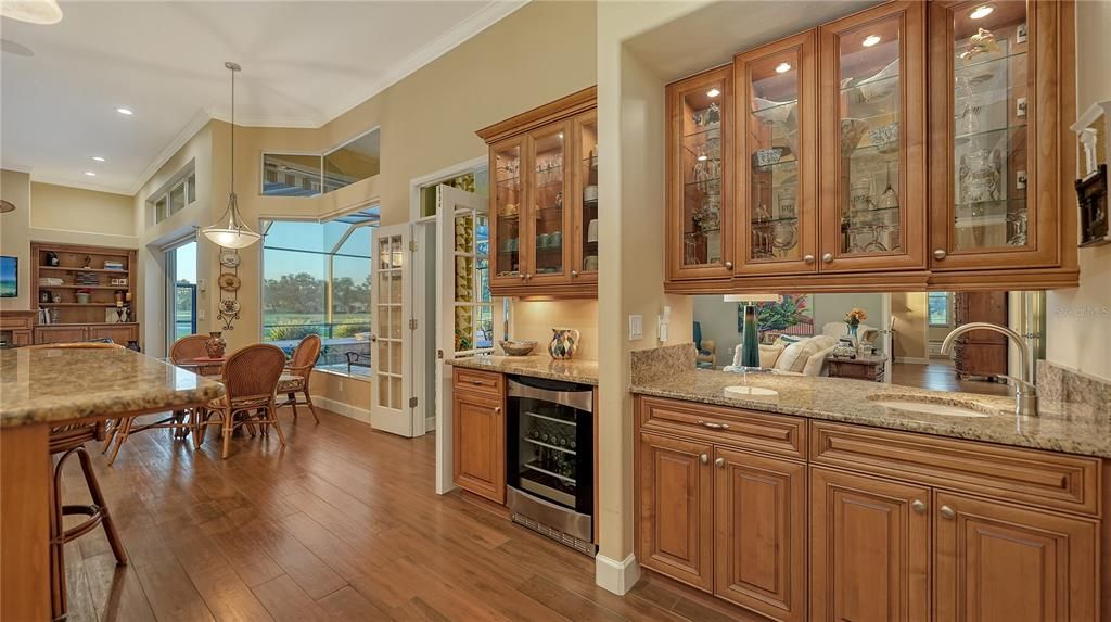 For Sale: $3,795,000 (5 beds, 4 baths, 5163 Square Feet)