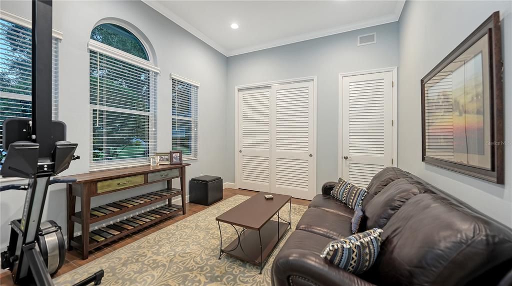 For Sale: $3,795,000 (5 beds, 4 baths, 5163 Square Feet)