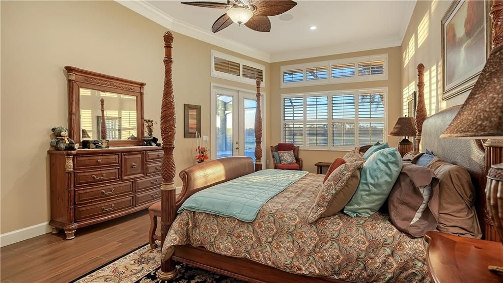 For Sale: $3,795,000 (5 beds, 4 baths, 5163 Square Feet)