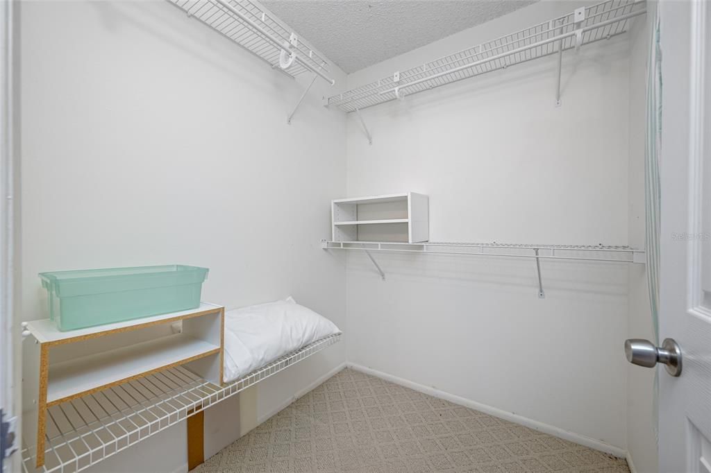 For Sale: $575,000 (2 beds, 2 baths, 1181 Square Feet)