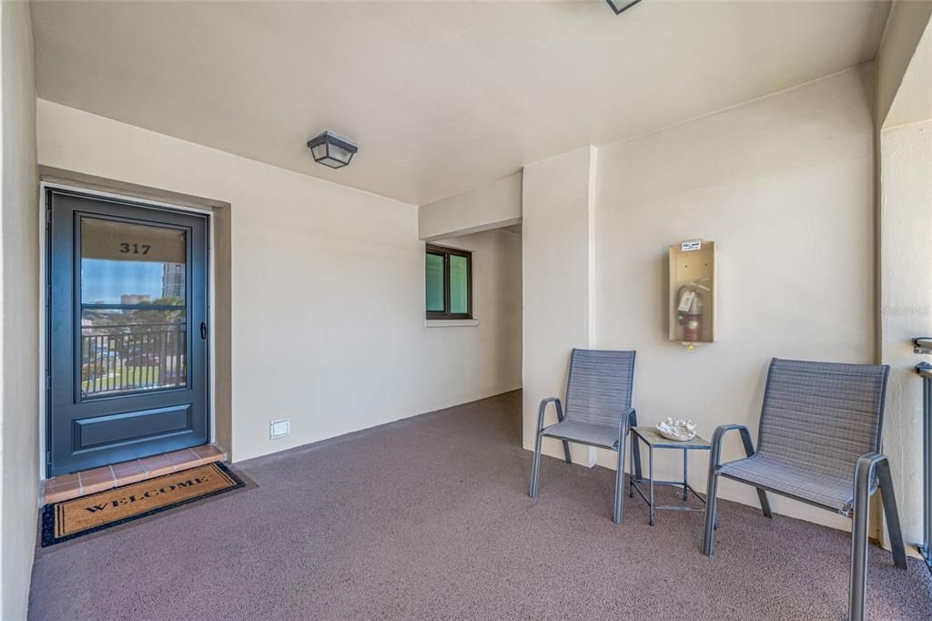 For Sale: $575,000 (2 beds, 2 baths, 1181 Square Feet)