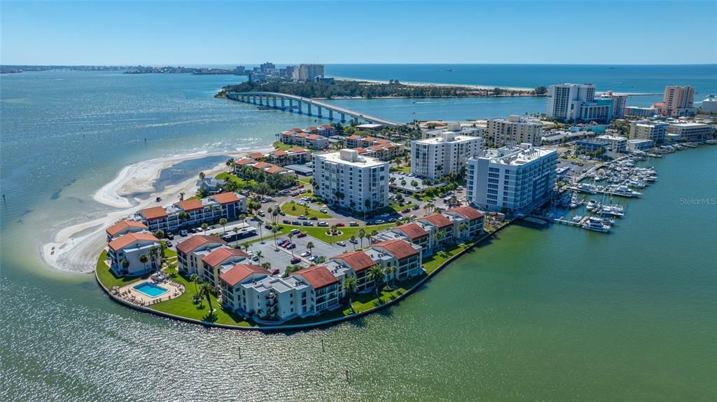 For Sale: $575,000 (2 beds, 2 baths, 1181 Square Feet)