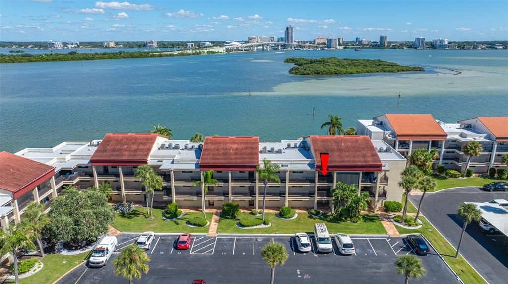 For Sale: $575,000 (2 beds, 2 baths, 1181 Square Feet)