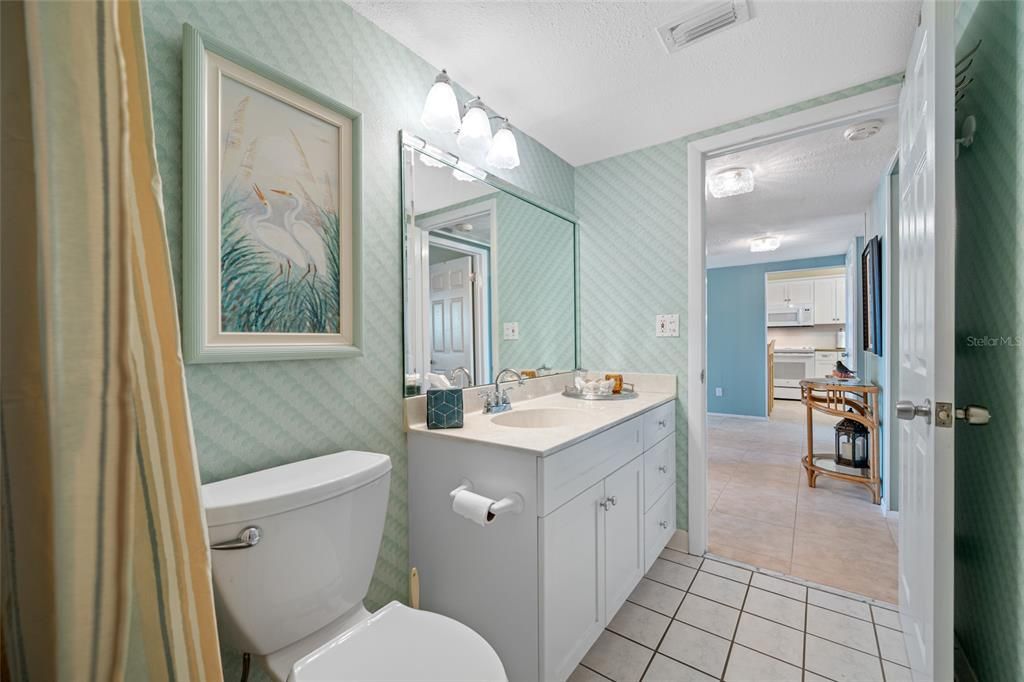 For Sale: $575,000 (2 beds, 2 baths, 1181 Square Feet)