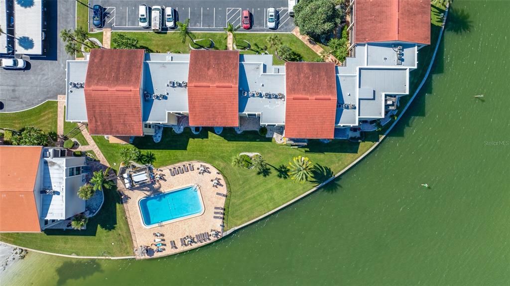 For Sale: $575,000 (2 beds, 2 baths, 1181 Square Feet)