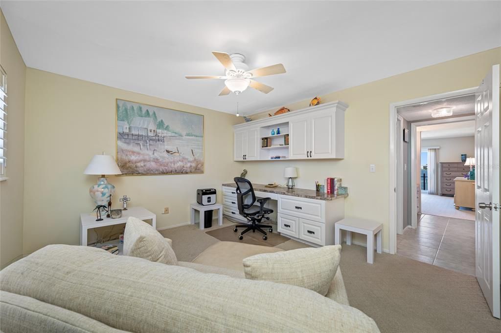 For Sale: $575,000 (2 beds, 2 baths, 1181 Square Feet)