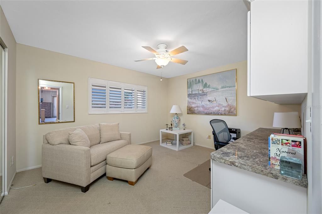 For Sale: $575,000 (2 beds, 2 baths, 1181 Square Feet)