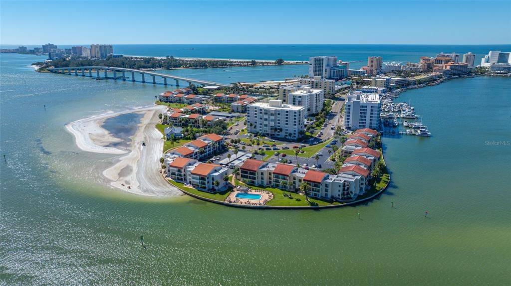 For Sale: $575,000 (2 beds, 2 baths, 1181 Square Feet)