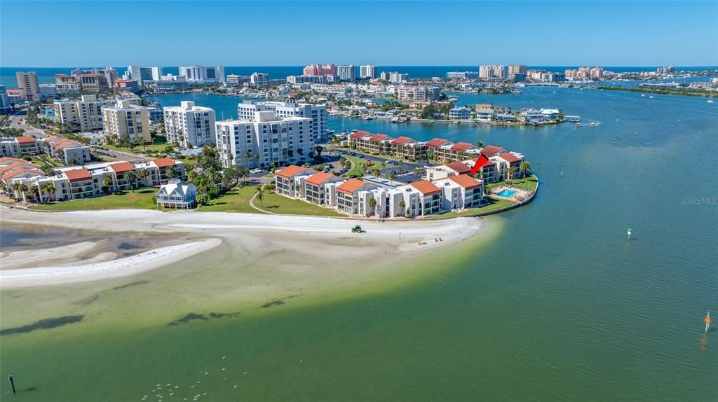 For Sale: $575,000 (2 beds, 2 baths, 1181 Square Feet)