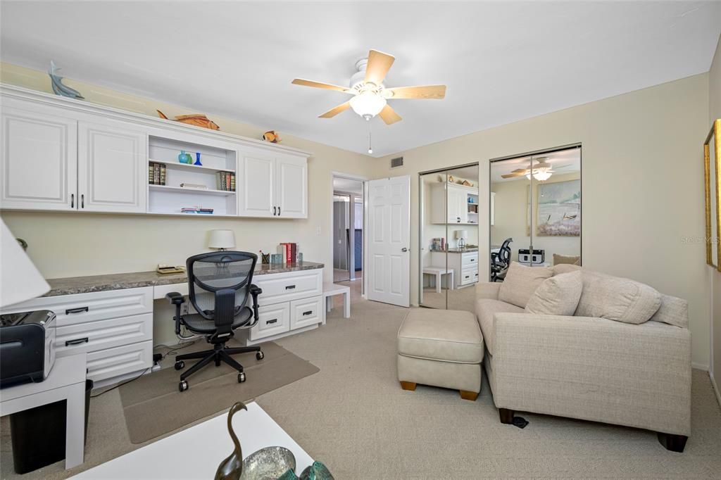 For Sale: $575,000 (2 beds, 2 baths, 1181 Square Feet)