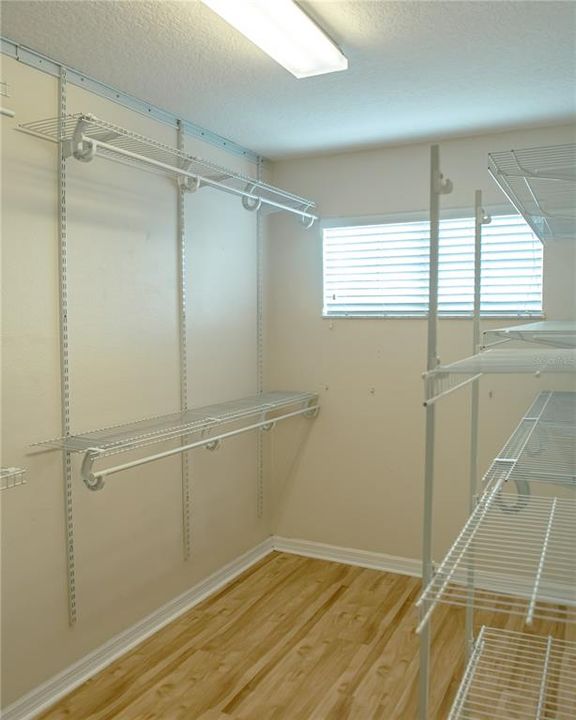 For Sale: $425,000 (3 beds, 3 baths, 2173 Square Feet)